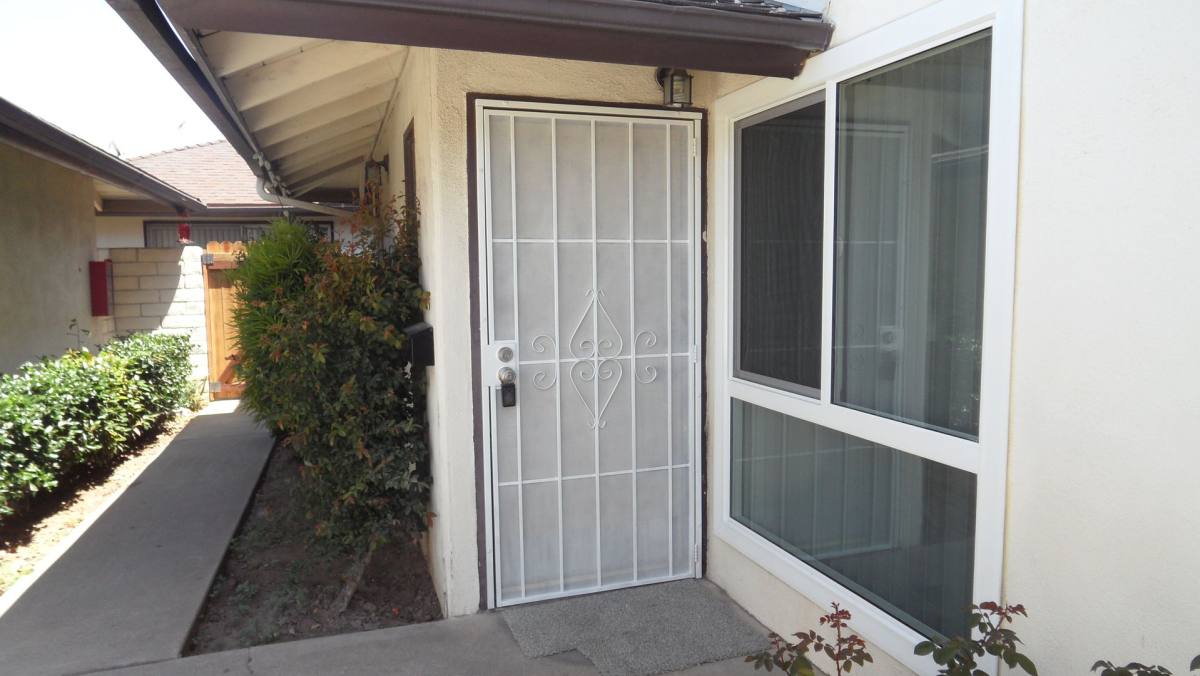 Apartment for rent at 1189 N Shattuck A-C, Orange, CA 92867