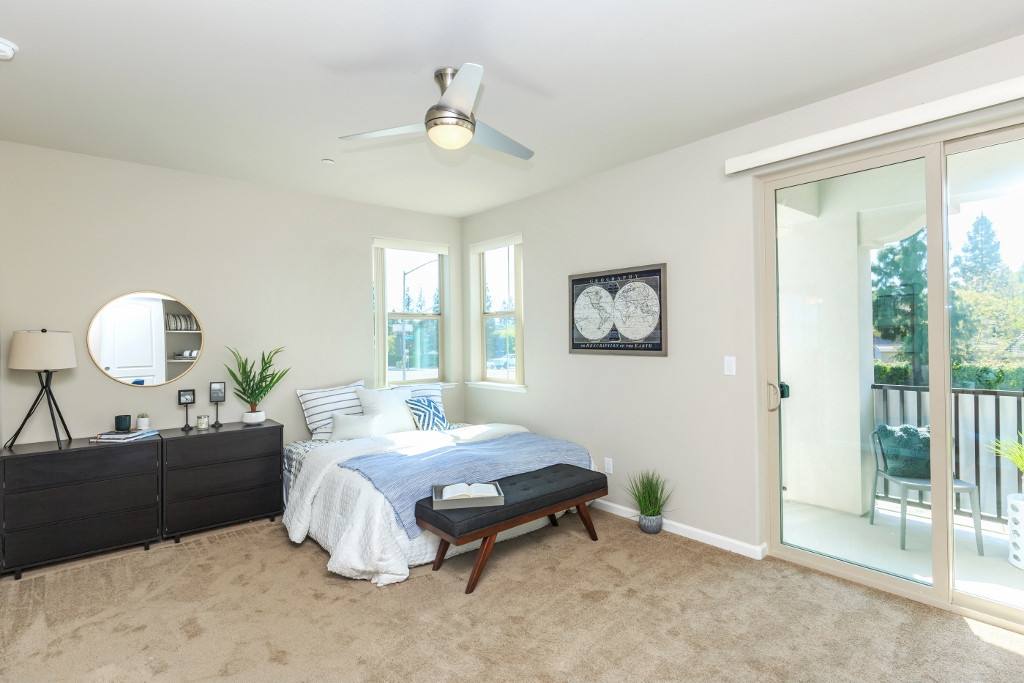 Apartment for rent at 8072 N Millbrook Ave, Fresno, CA 93720
