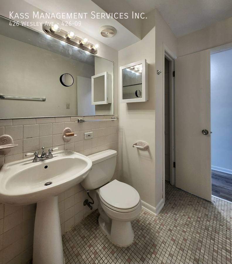 Apartment for rent at 426 Wesley Ave #9, Oak Park, IL 60302