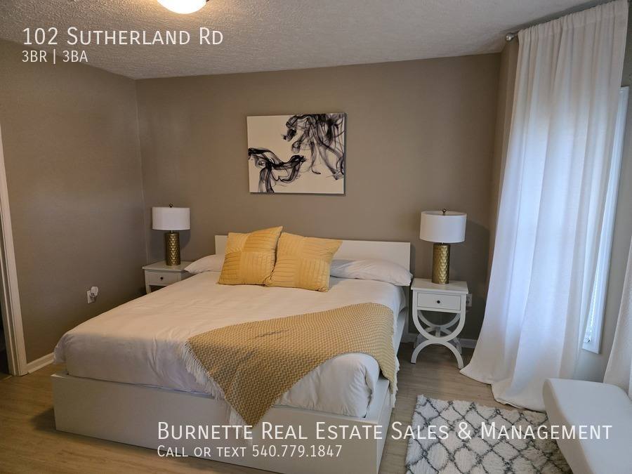 Townhouse for rent at 102 Sutherland Rd, Radford, VA 24141