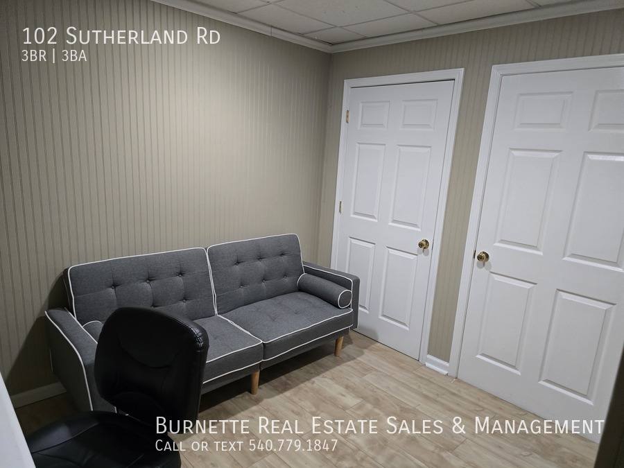 Townhouse for rent at 102 Sutherland Rd, Radford, VA 24141