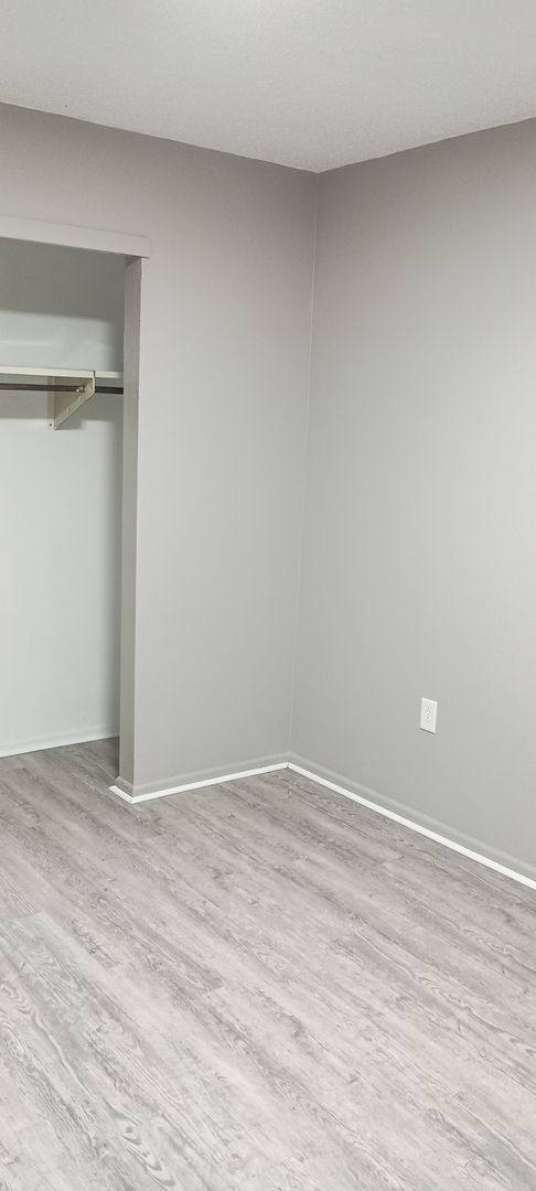 Apartment for rent at 906 E D St, Hillsboro, KS 67063