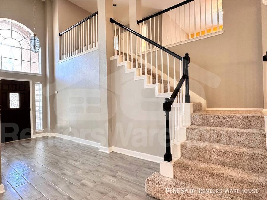 House for rent at 7319 Mountain Valley Dr, Houston, TX 77095