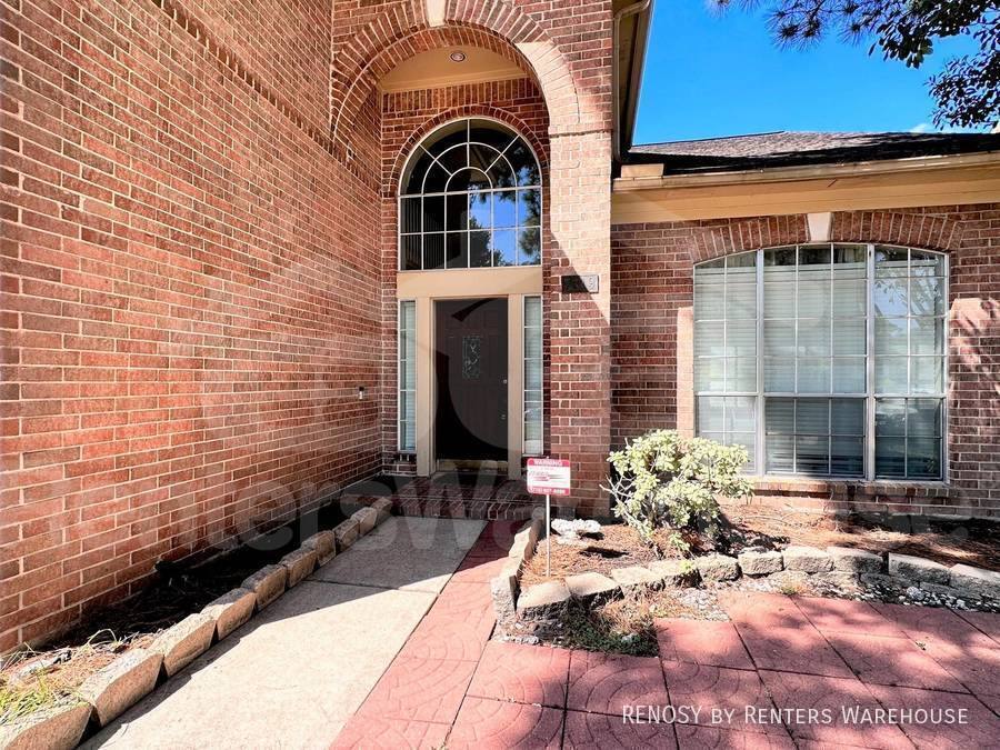 House for rent at 7319 Mountain Valley Dr, Houston, TX 77095