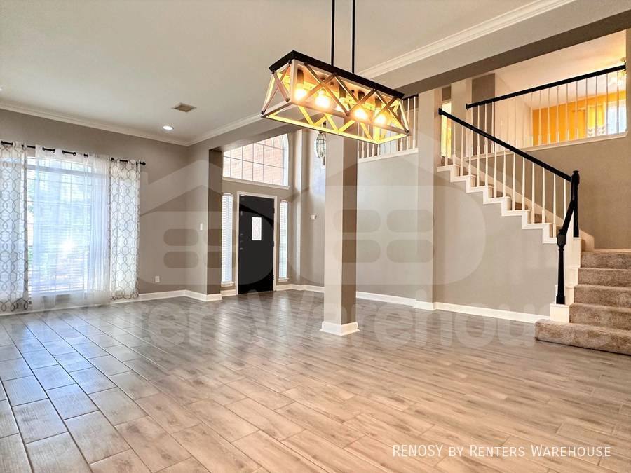 House for rent at 7319 Mountain Valley Dr, Houston, TX 77095