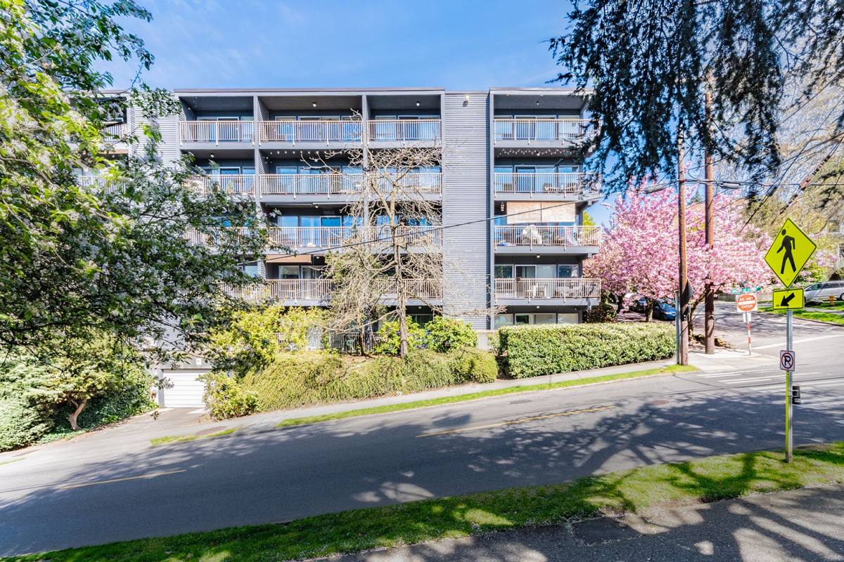 Apartment for rent at 1004 Belmont Ave E, Seattle, WA 98102
