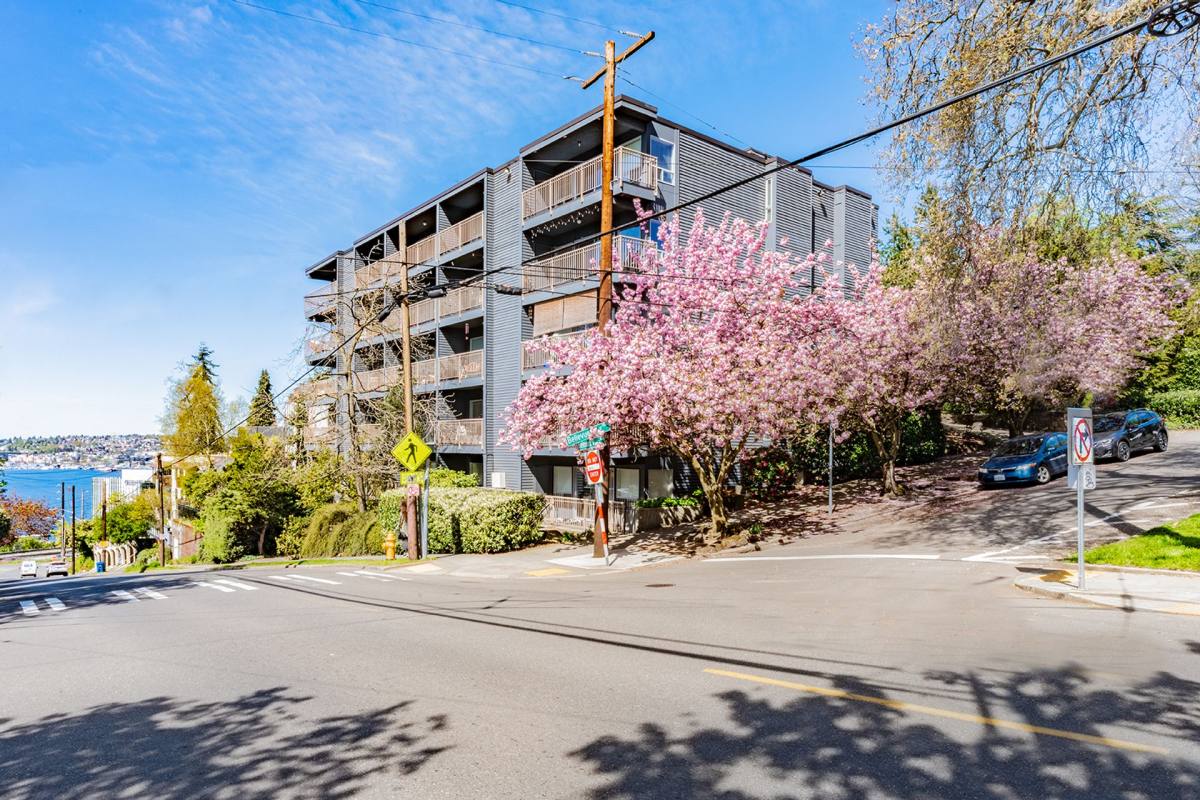 Apartment for rent at 1004 Belmont Ave E, Seattle, WA 98102