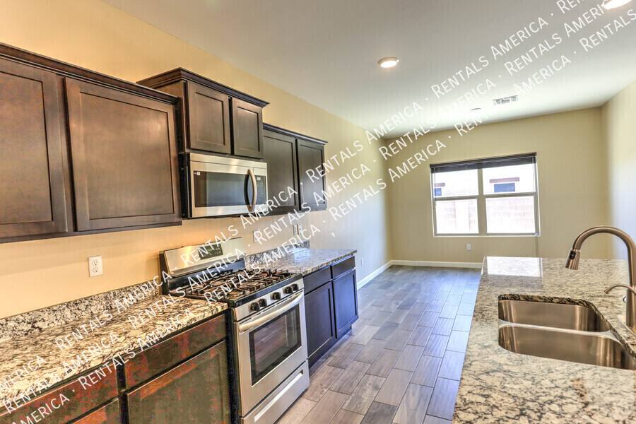 House for rent at 17741 S Silent Meadows Path, Sahuarita, AZ 85629
