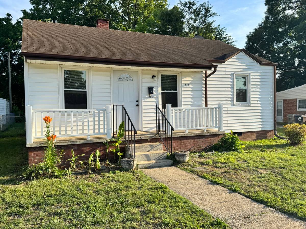 House for rent at 317 Craig St, Greensboro, NC 27406