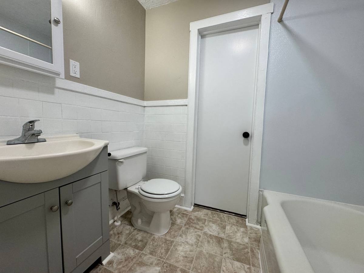 House for rent at 317 Craig St, Greensboro, NC 27406