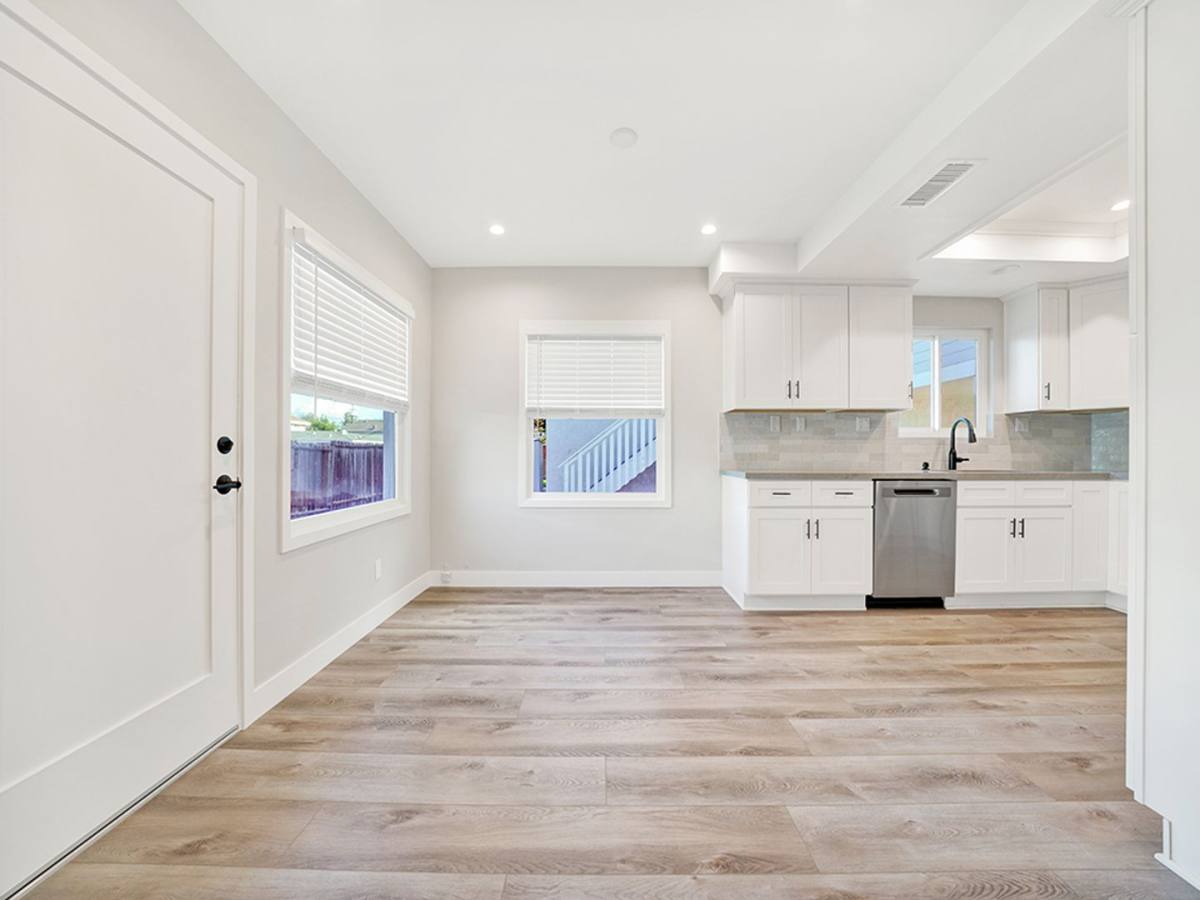Apartment for rent at 2476 Elden Ave, Costa Mesa, CA 92627