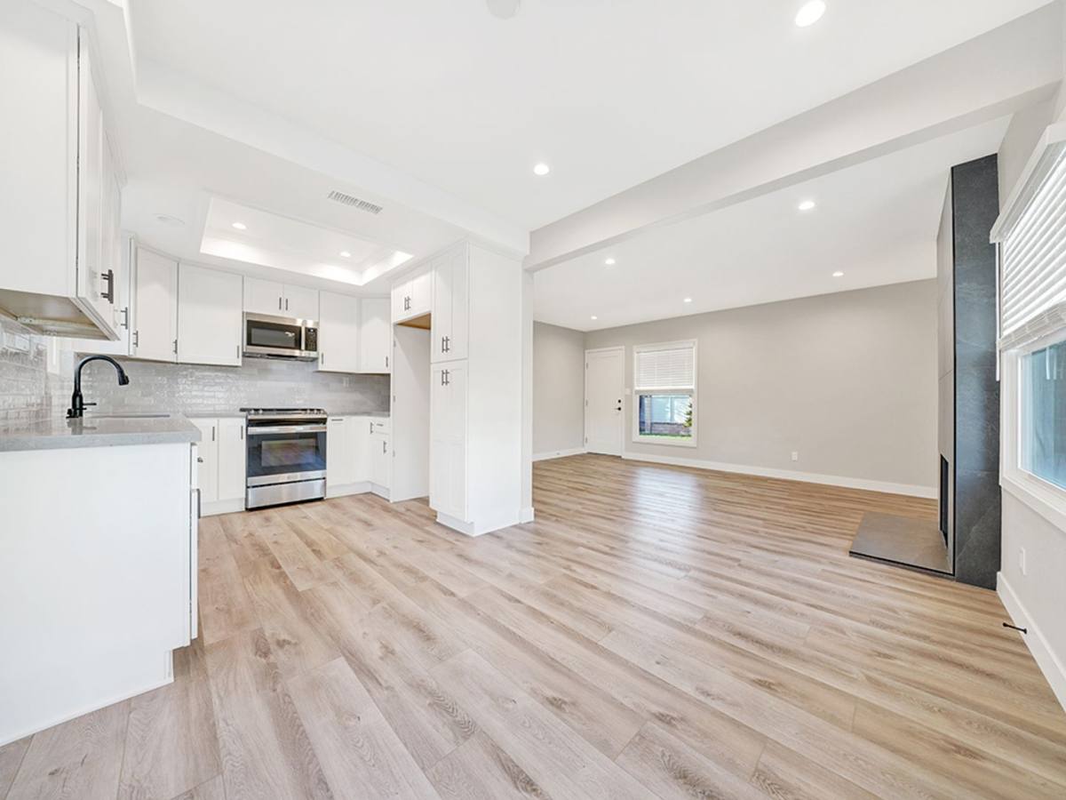 Apartment for rent at 2476 Elden Ave, Costa Mesa, CA 92627