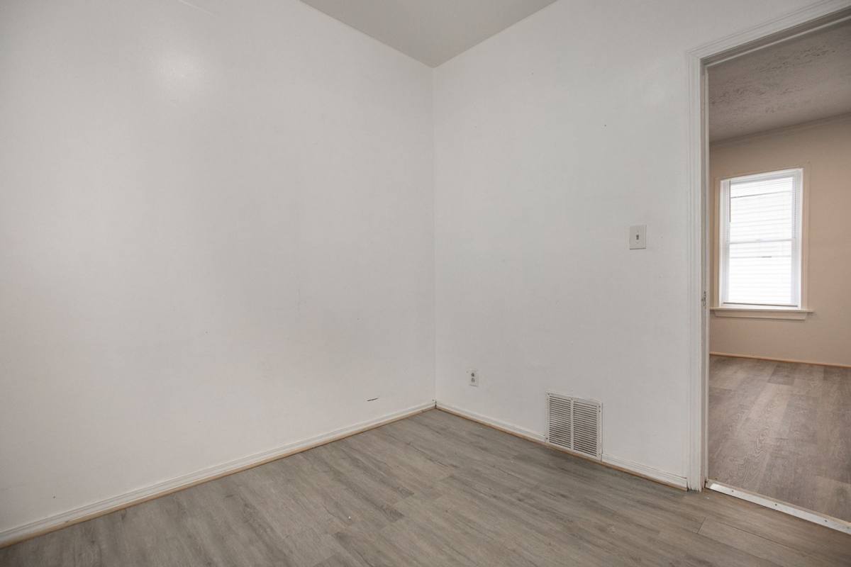 Apartment for rent at 3300 W 54th, Cleveland, OH 44102