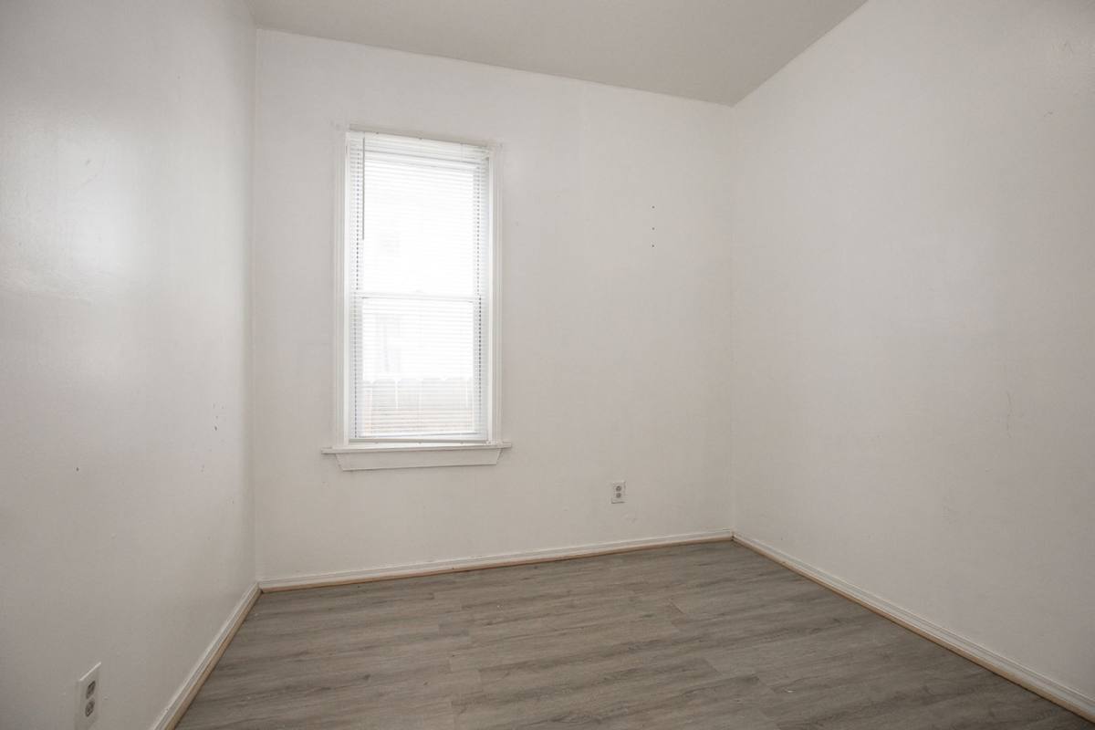 Apartment for rent at 3300 W 54th, Cleveland, OH 44102