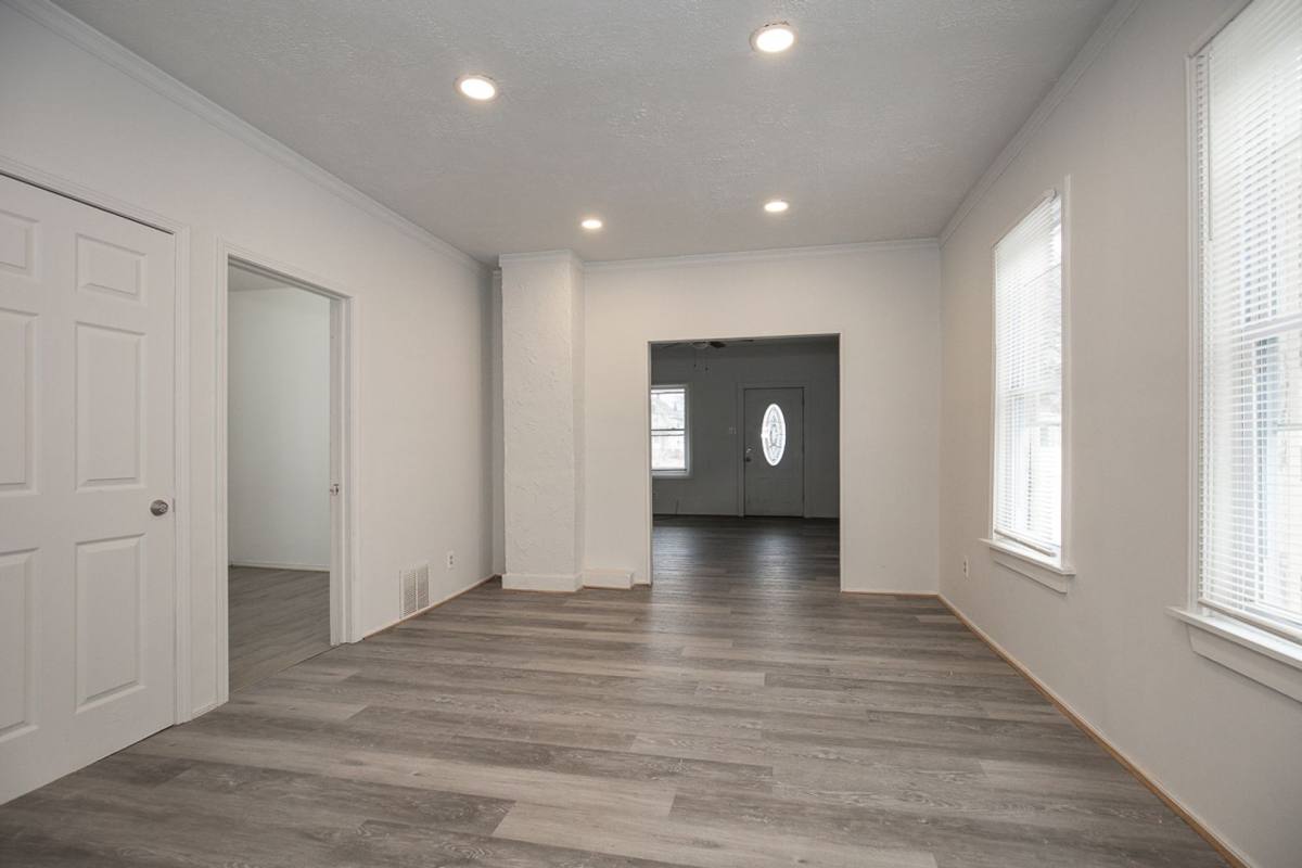 Apartment for rent at 3300 W 54th, Cleveland, OH 44102