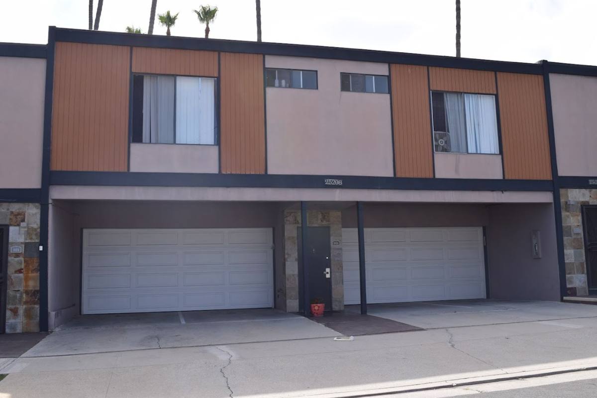Apartment for rent at 3142 Newton St, Torrance, CA 90505