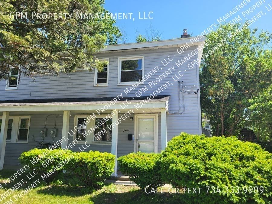 Townhouse for rent at 2040 Dryden St, Westland, MI 48186
