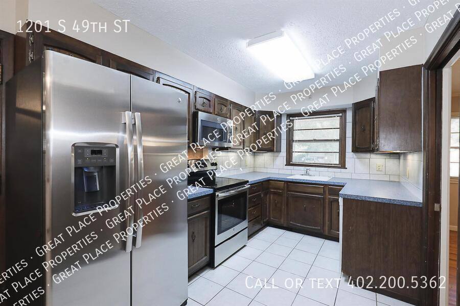 Apartment for rent at 1201 S 49th St, Lincoln, NE 68510