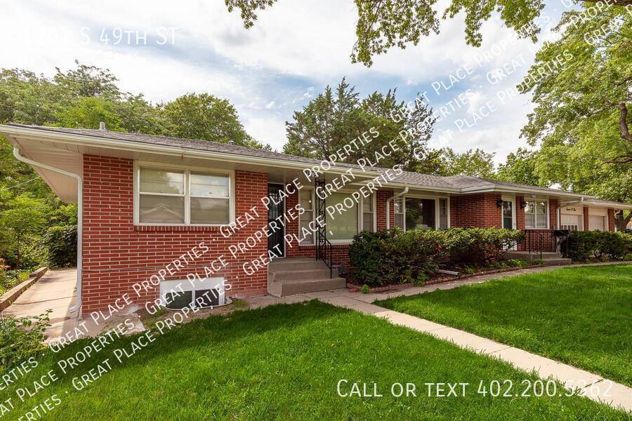 Apartment for rent at 1201 S 49th St, Lincoln, NE 68510