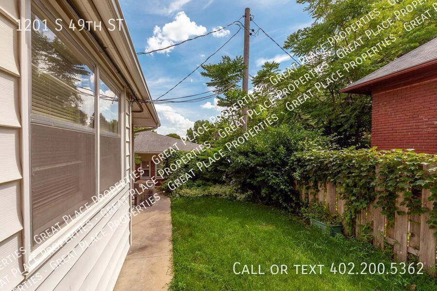 Apartment for rent at 1201 S 49th St, Lincoln, NE 68510