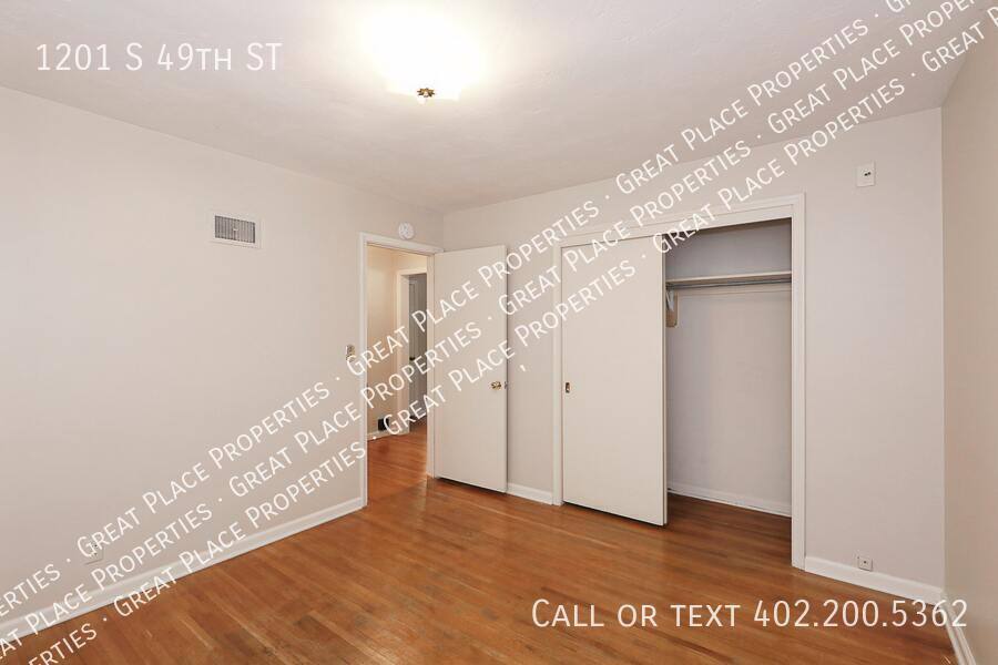 Apartment for rent at 1201 S 49th St, Lincoln, NE 68510
