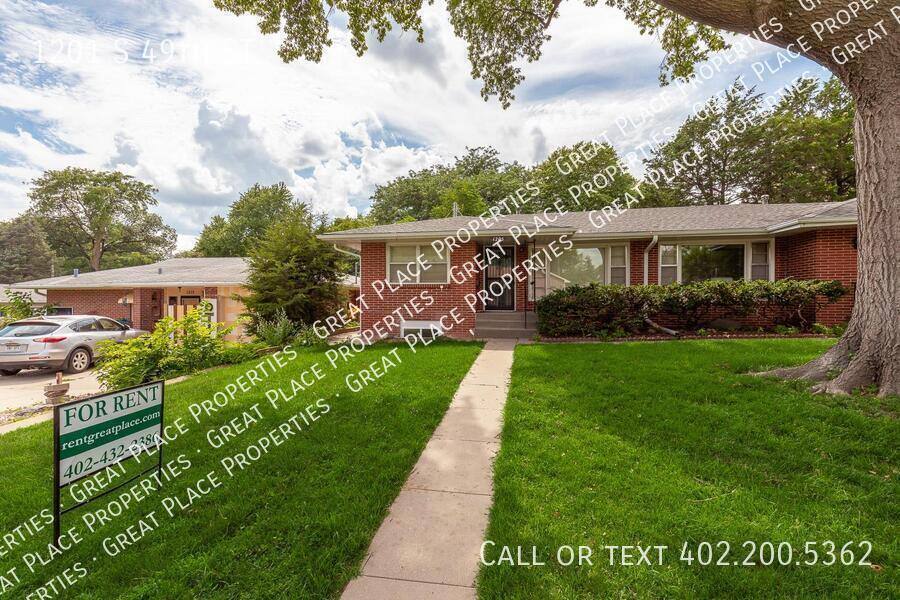 Apartment for rent at 1201 S 49th St, Lincoln, NE 68510