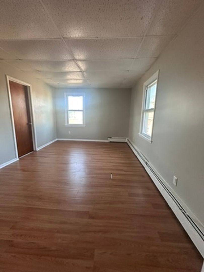 Apartment for rent at 5 Crescent St, Ansonia, CT 06401