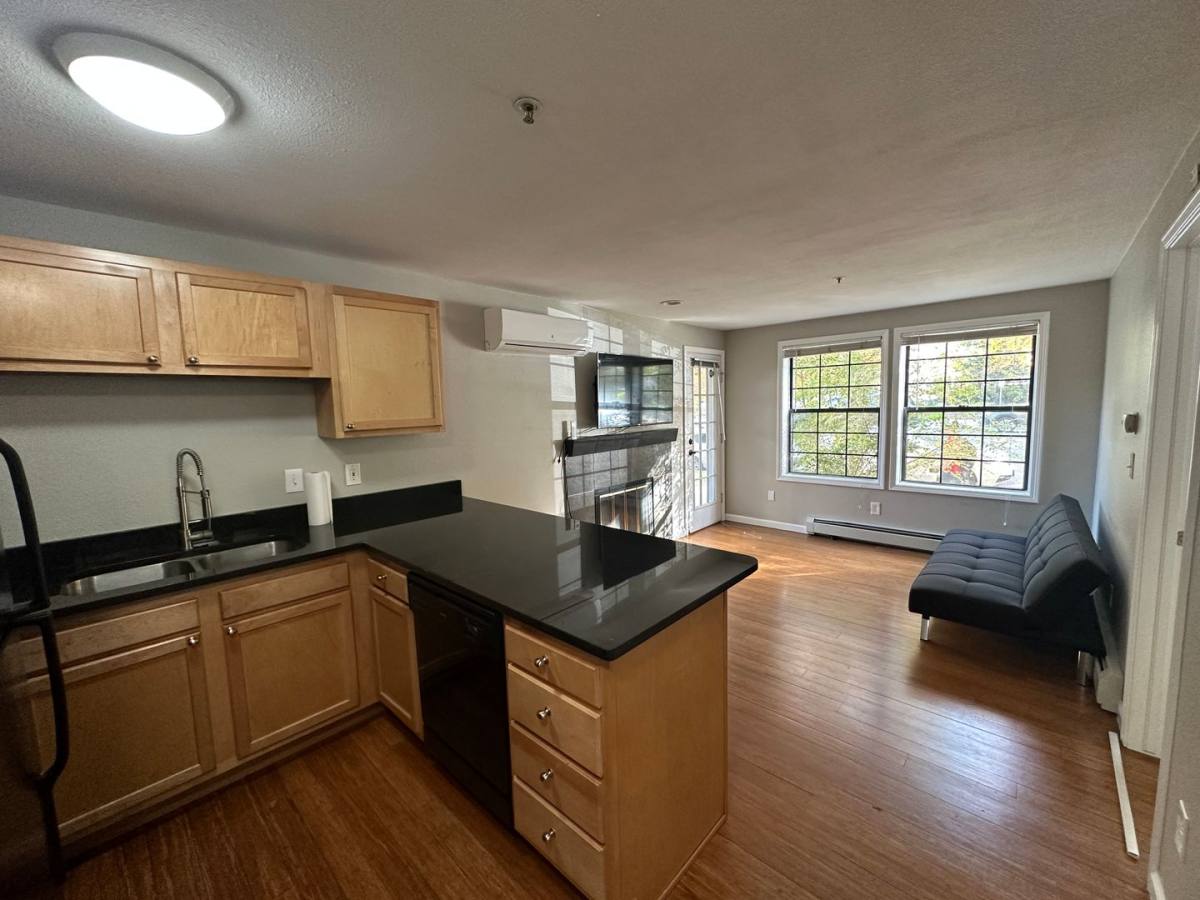 Condo for rent at 1405 Broadway St #208, Boulder, CO 80302