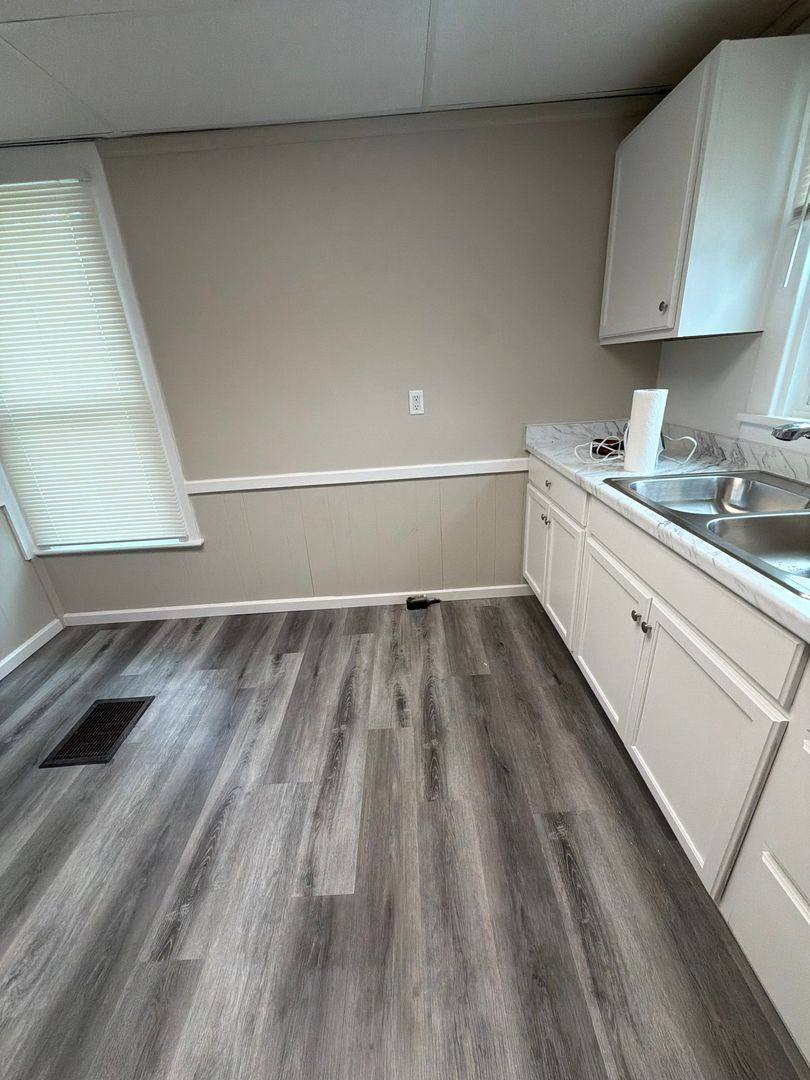 Apartment for rent at 429 Parkview St NE, Massillon, OH 44646