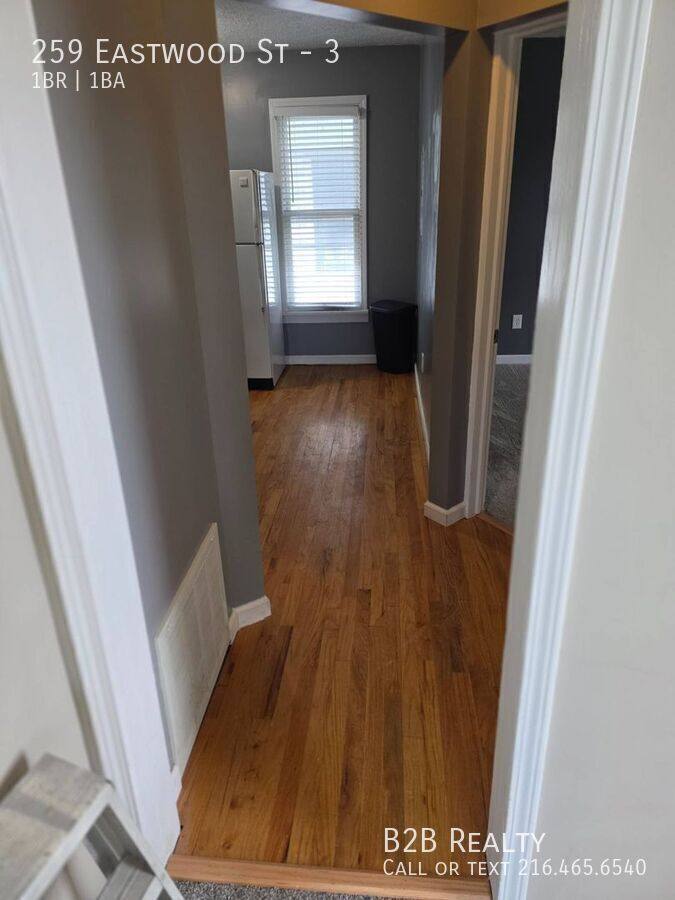 Apartment for rent at 259 Eastwood St #3, Geneva, OH 44041