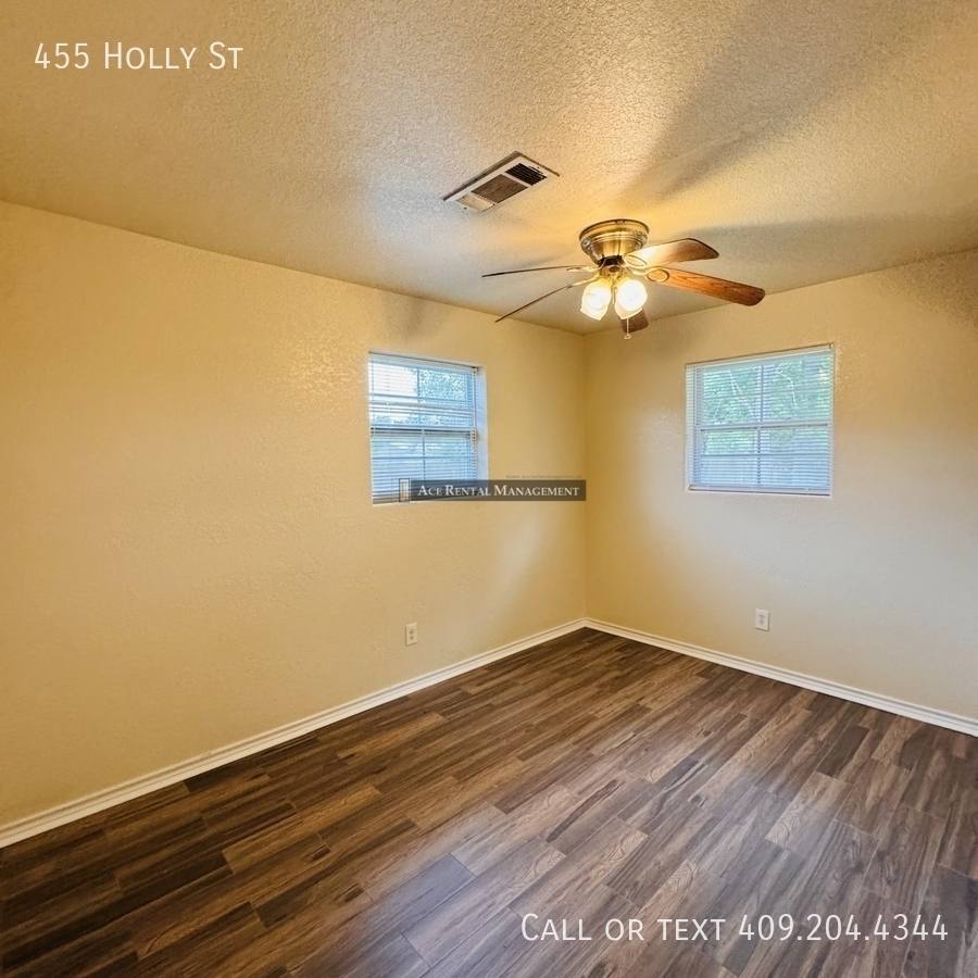 House for rent at 455 Holly St, Bridge City, TX 77611