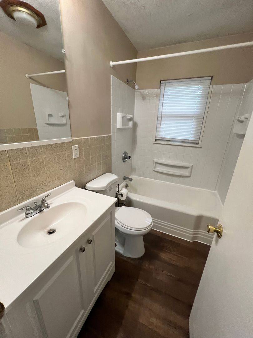 House for rent at 4004 Carol Rd, Louisville, KY 40218