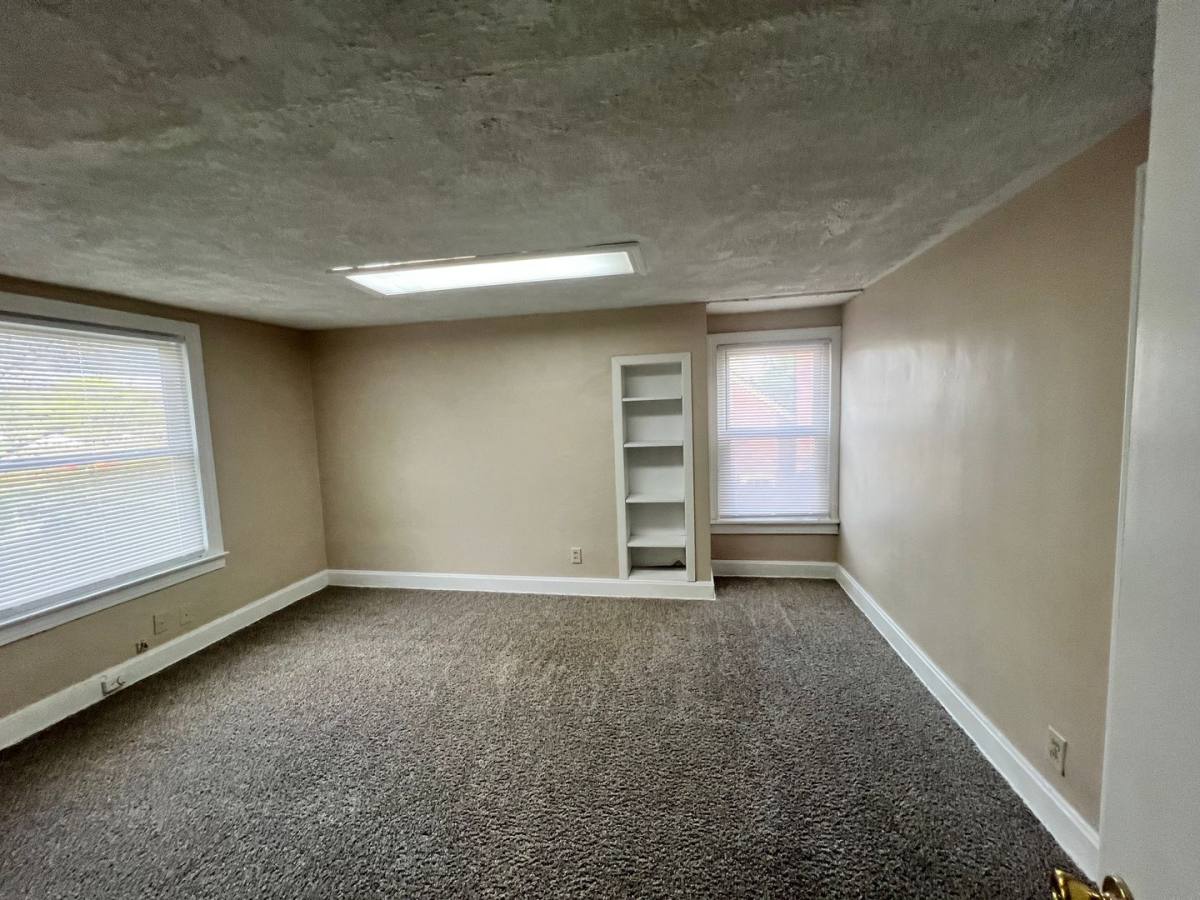 House for rent at 4004 Carol Rd, Louisville, KY 40218