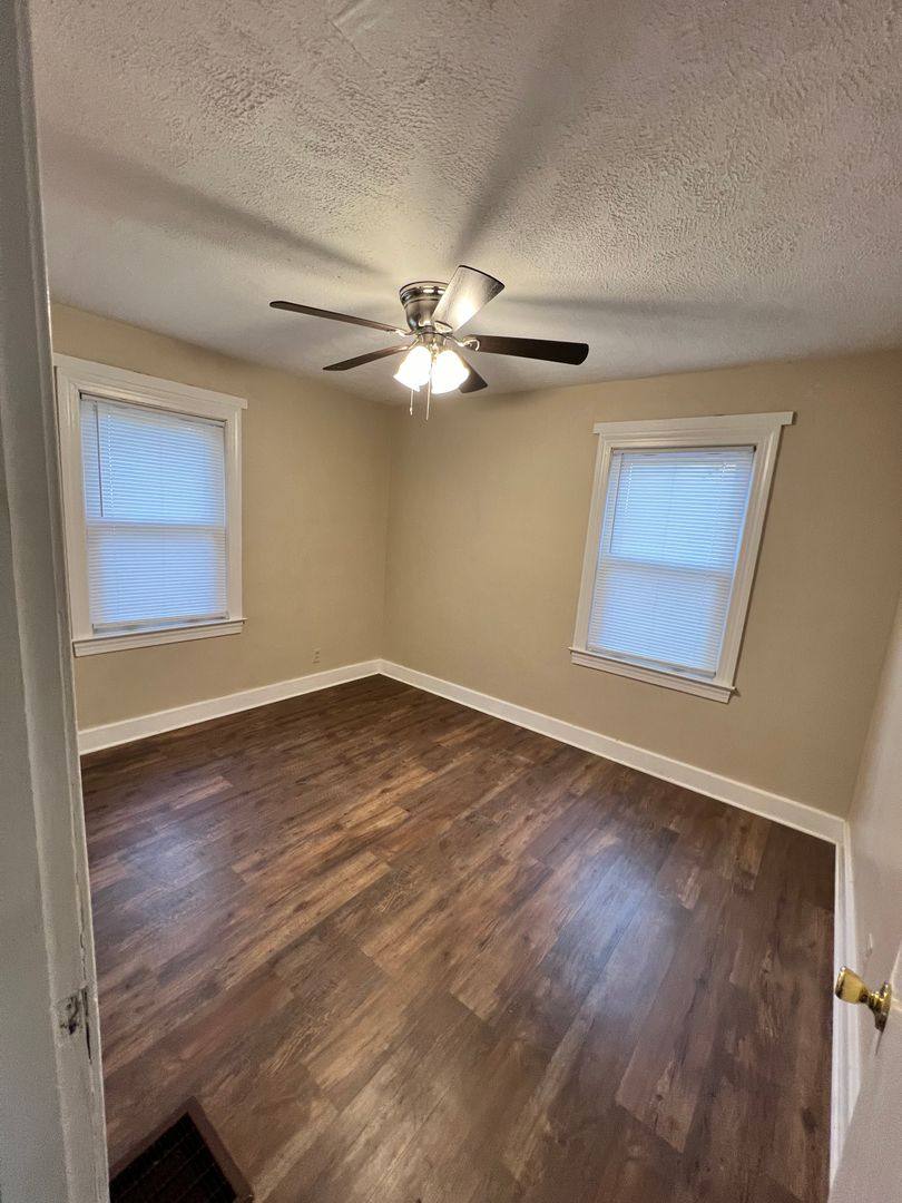House for rent at 4004 Carol Rd, Louisville, KY 40218