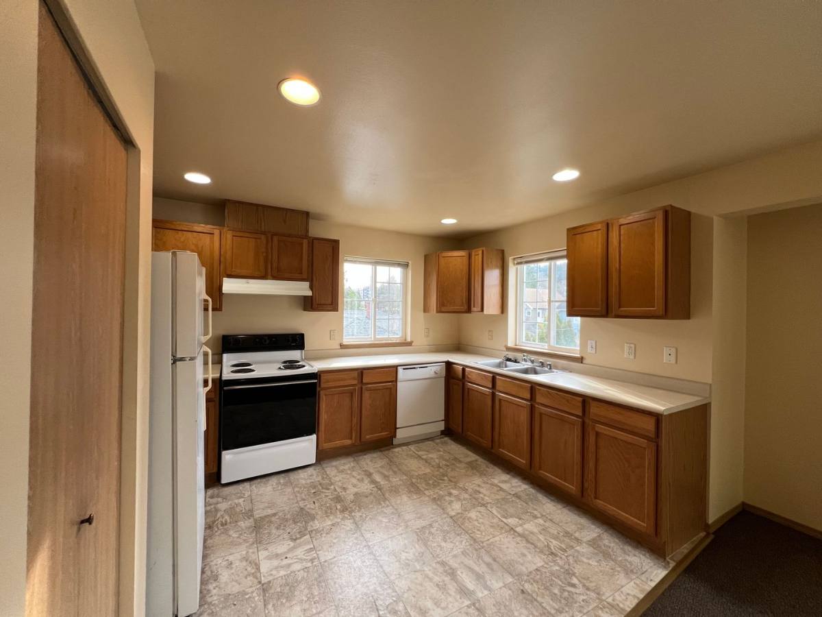 Apartment for rent at 1121 Humboldt St, Bellingham, WA 98225