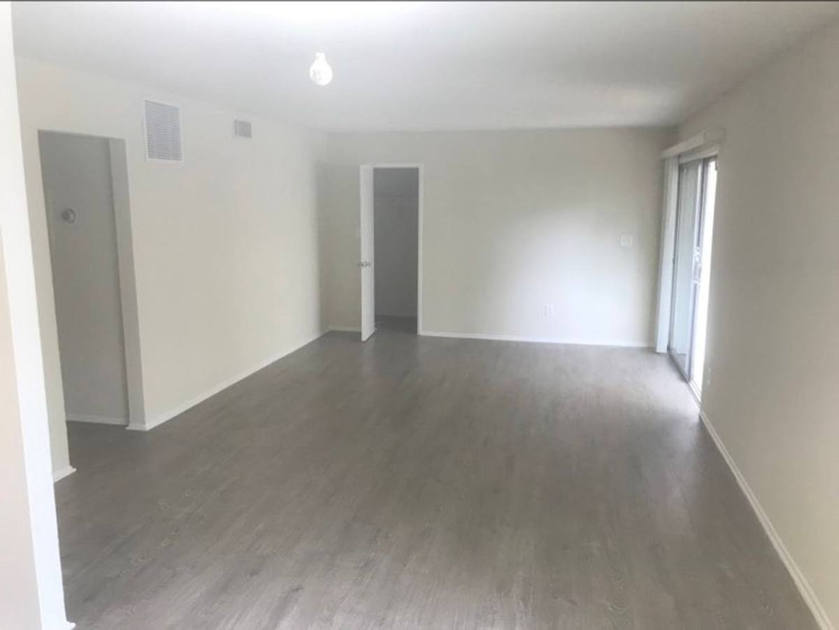 Apartment for rent at 18100 Roscoe Blvd, Northridge, CA 91325