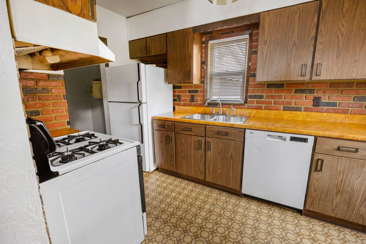 House for rent at 3934 54th St, Des Moines, IA 50310