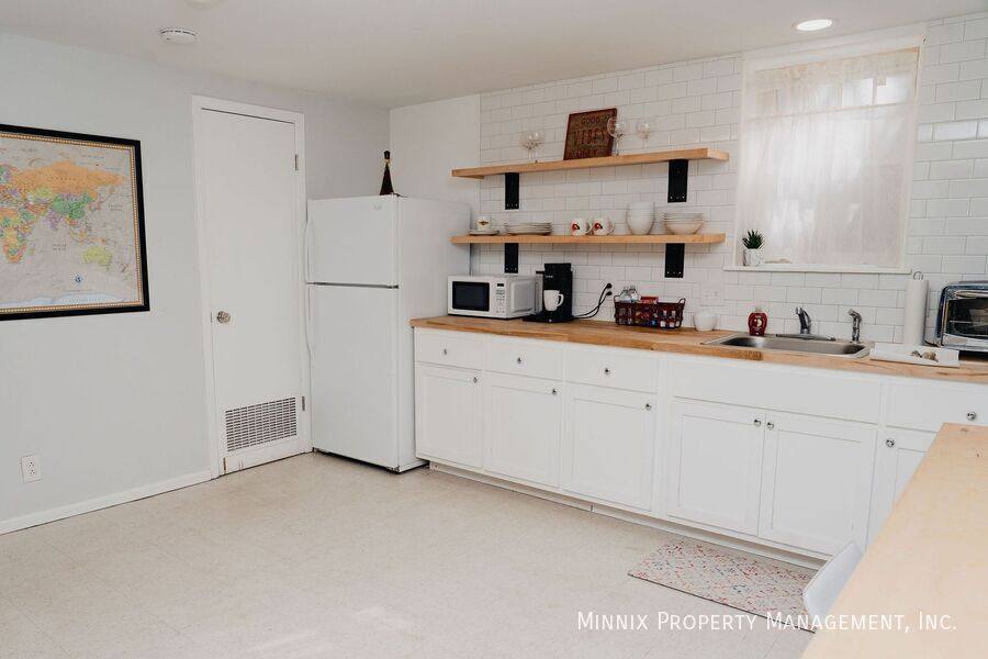 House for rent at 1602 Ave Y #B, Lubbock, TX 79401