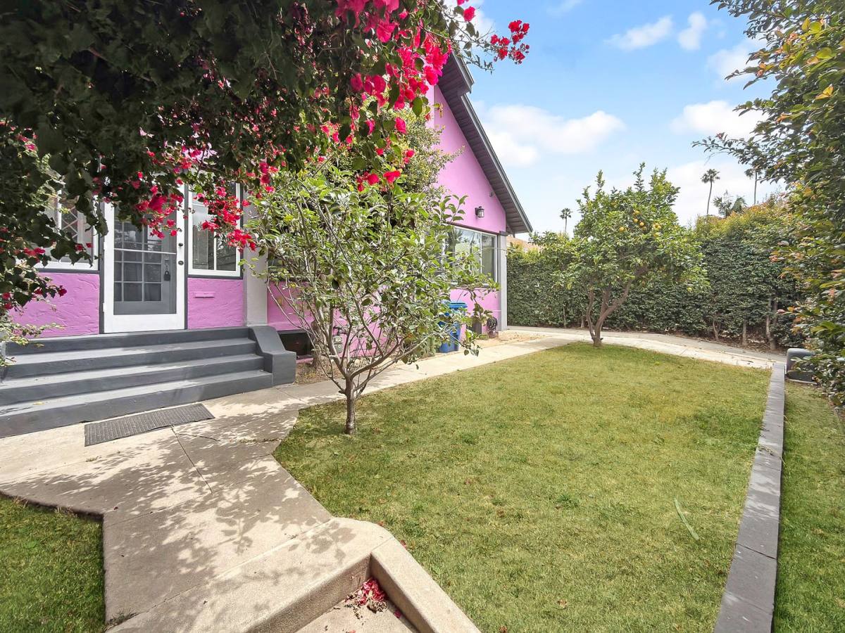 Apartment for rent at 1616 12th Ave, Los Angeles, CA 90019