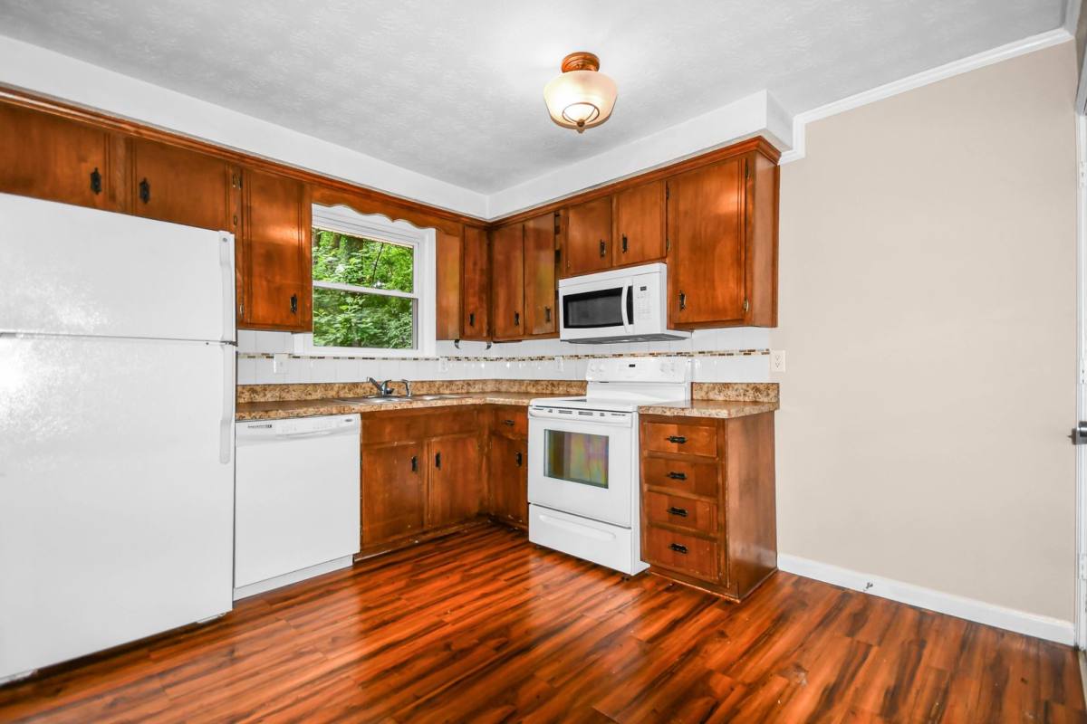 House for rent at 706 Kingsbury Rd, Clarksville, TN 37040