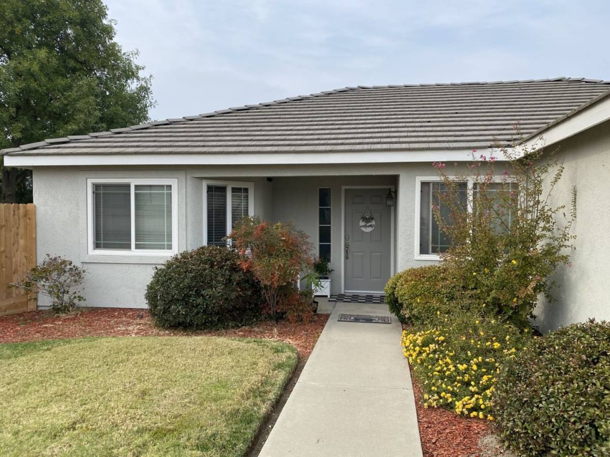 House for rent at 3208 Holly Court, Hanford, CA 93230
