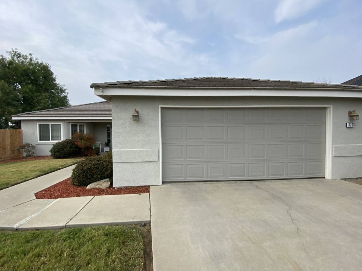 House for rent at 3208 Holly Court, Hanford, CA 93230