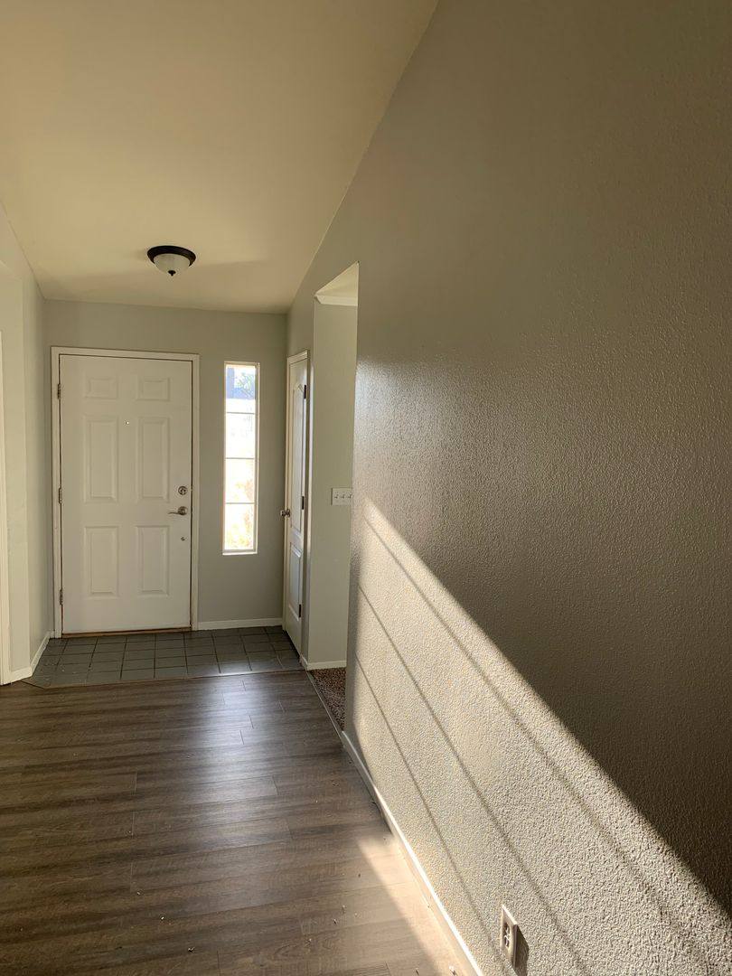 House for rent at 3208 Holly Court, Hanford, CA 93230