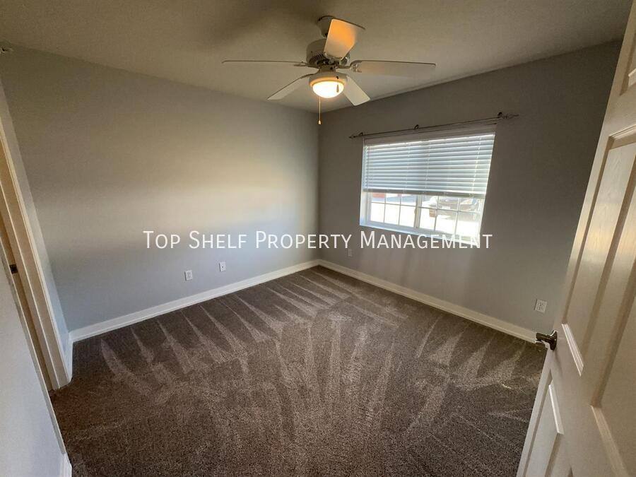Townhouse for rent at 101 NW 8th St #105, Grimes, IA 50111
