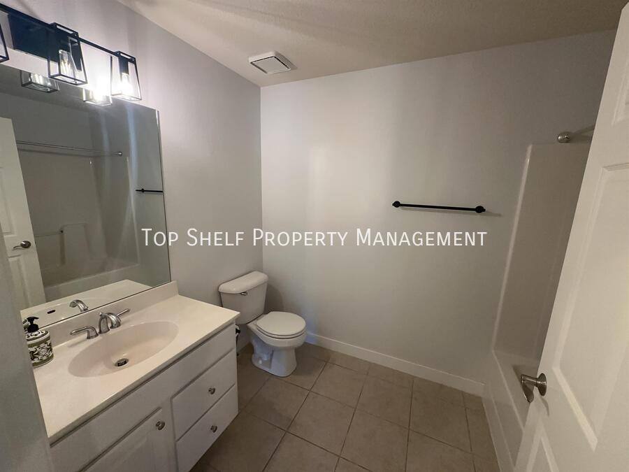Townhouse for rent at 101 NW 8th St #105, Grimes, IA 50111
