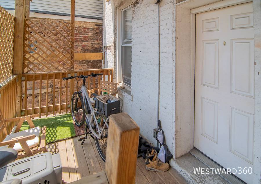 Apartment for rent at 1479 Huron #2R, Chicago, IL 60642