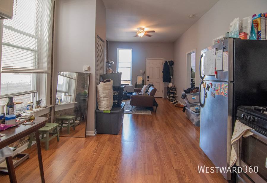Apartment for rent at 1479 Huron #2R, Chicago, IL 60642