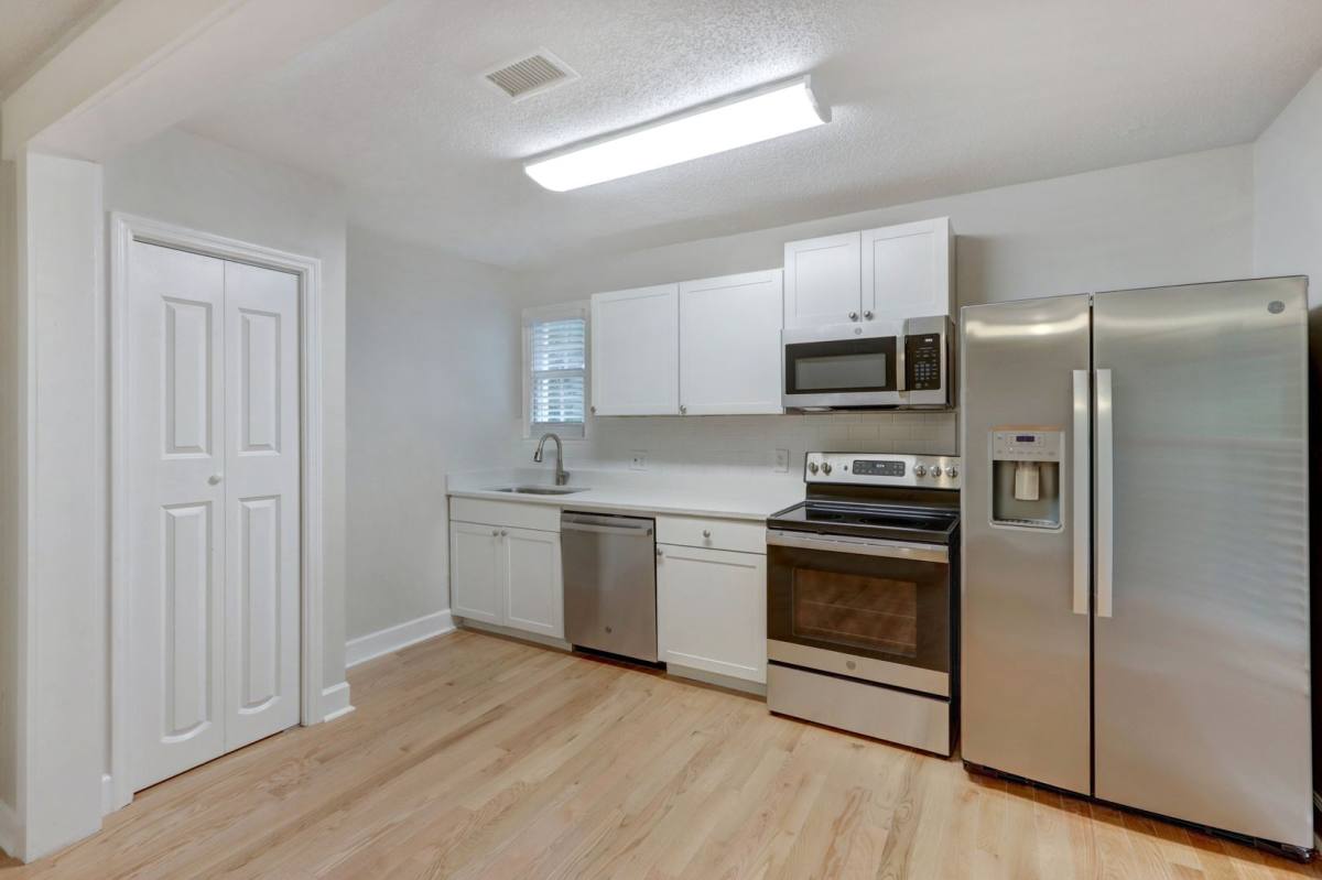 Apartment for rent at 1210 E 54th St, Savannah, GA 31404
