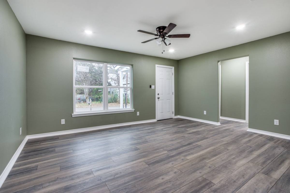 House for rent at 420 S Gribble St, Sherman, TX 75090