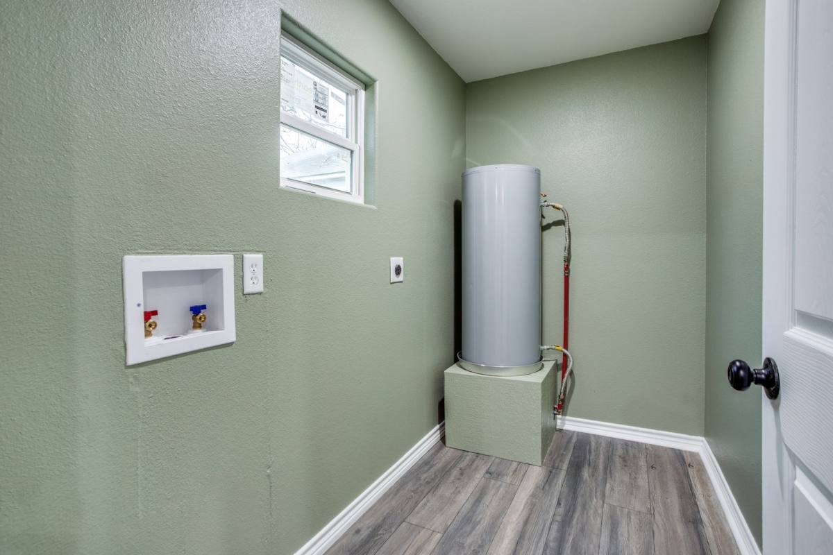 House for rent at 420 S Gribble St, Sherman, TX 75090